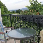 Szilva Es Dio Preshaz Vakantiehuis Raposka