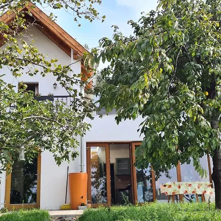 Szilva Es Dio Preshaz Holiday home