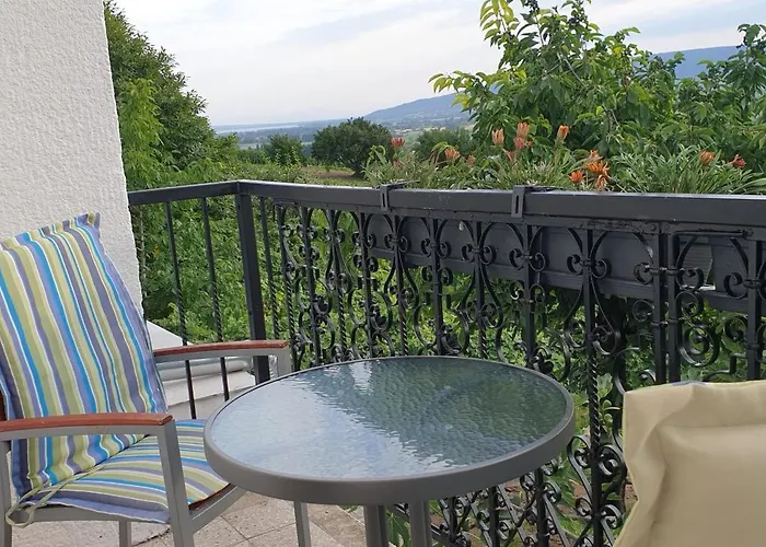 Szilva Es Dio Preshaz Vakantiehuis Raposka